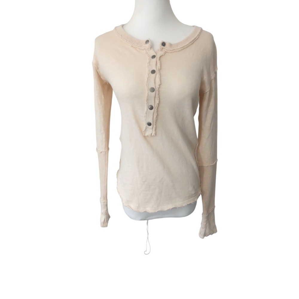 WE THE FREE Top XS FREE PEOPLE Phoebe Henley Burnout Raw Hems Cream Thumbholes - Picture 2 of 12